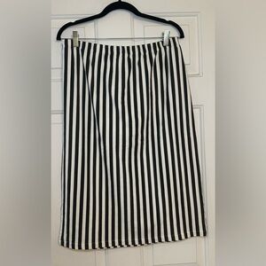 Go Gently Nation 100% Women's Organic Cotton Black & White Striped Skirt Size L.